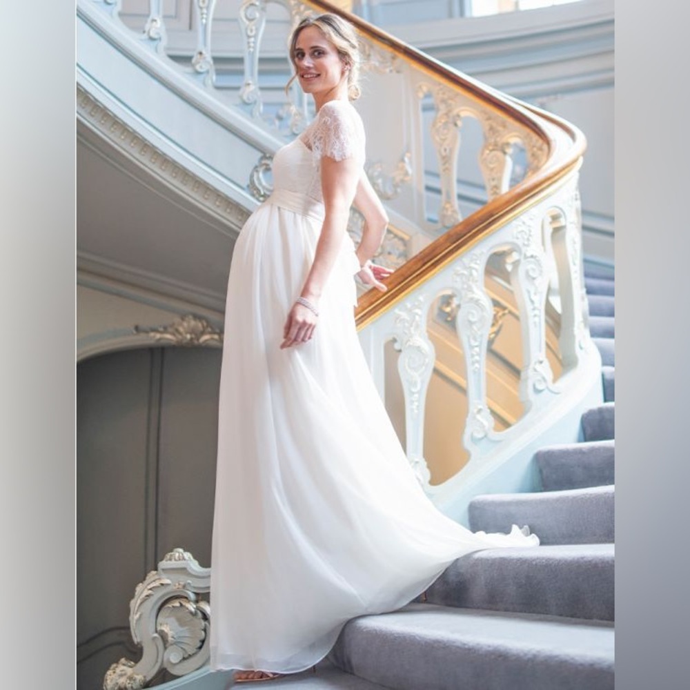 NWT White Maternity Wedding dress (Ivory Lace & Silk Maternity Gown)